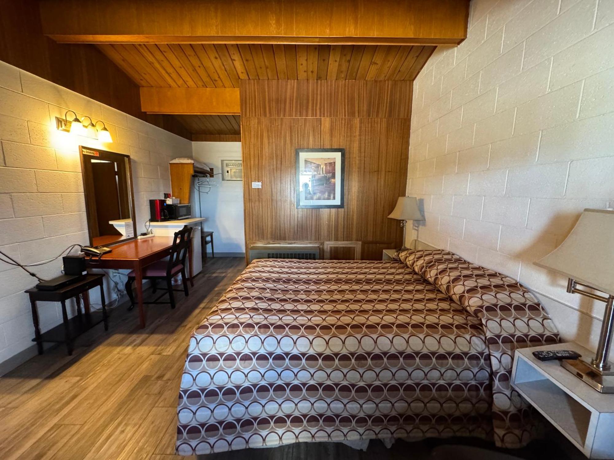 Ace Crown Motel Medicine Hat Buitenkant foto